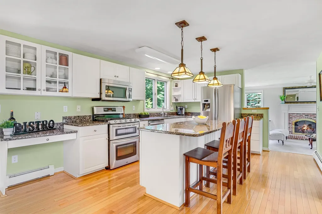 23 Butterfield Lane Bedford NH 03110