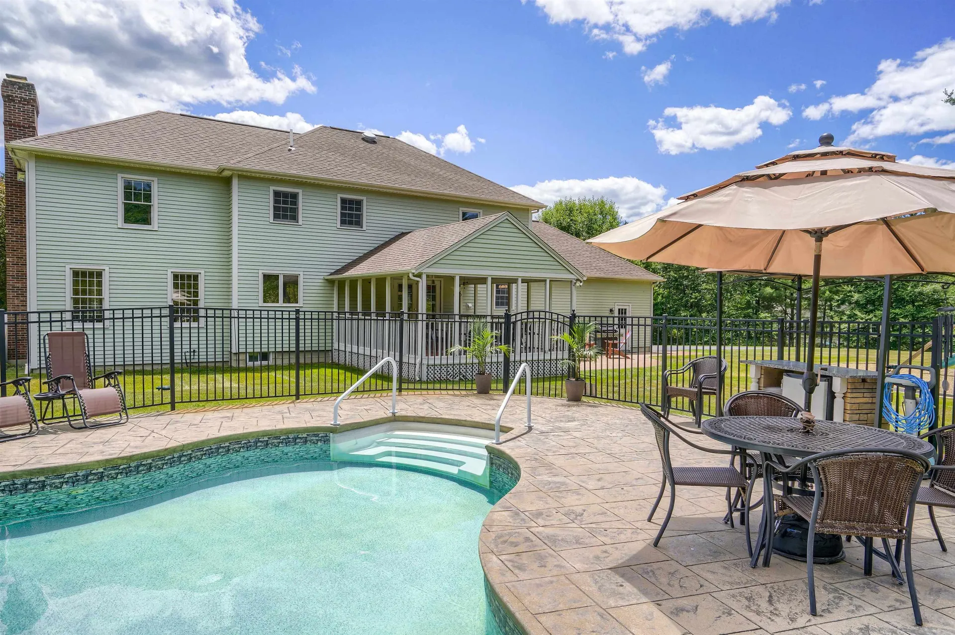 23 Butterfield Lane Bedford NH 03110