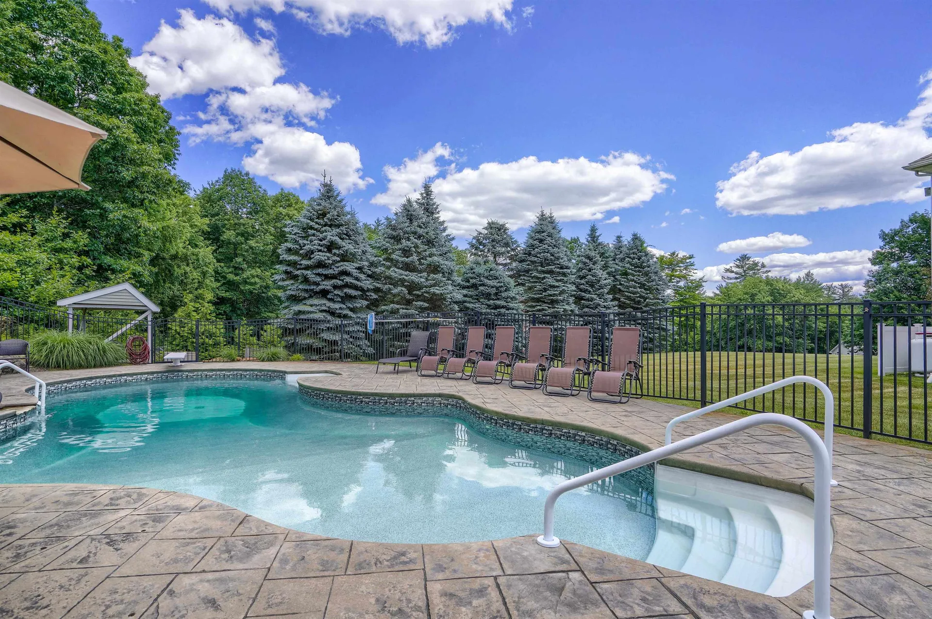 23 Butterfield Lane Bedford NH 03110