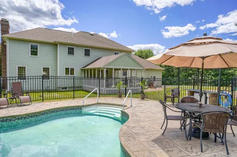 23 Butterfield Lane Bedford NH 03110