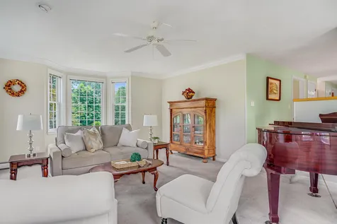 23 Butterfield Lane Bedford NH 03110