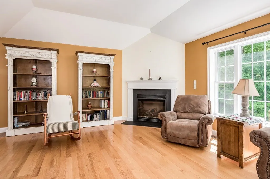 73 Hamilton Drive Epping NH 03042