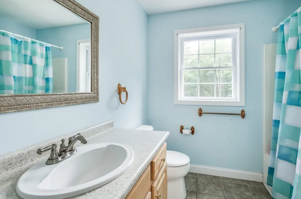 73 Hamilton Drive Epping NH 03042