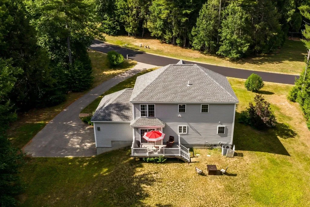 73 Hamilton Drive Epping NH 03042