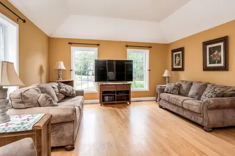 73 Hamilton Drive Epping NH 03042