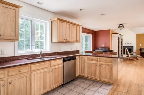 73 Hamilton Drive Epping NH 03042