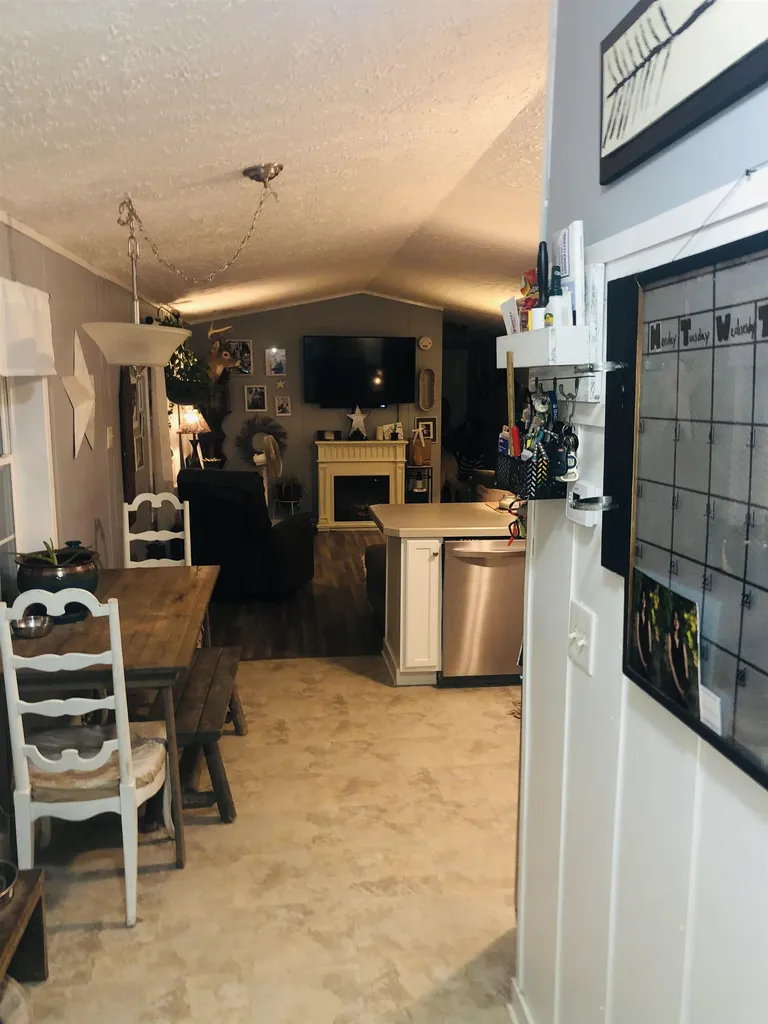 6 Deepwood Park Brattleboro VT 05301