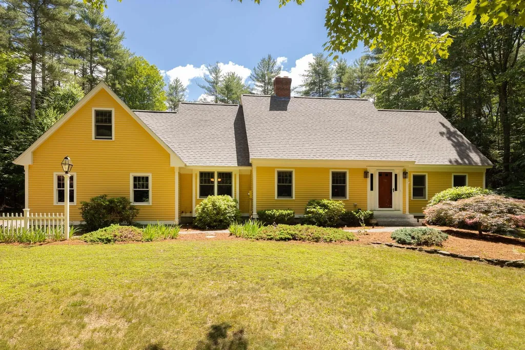 68 Dudley Road Brentwood NH 03833