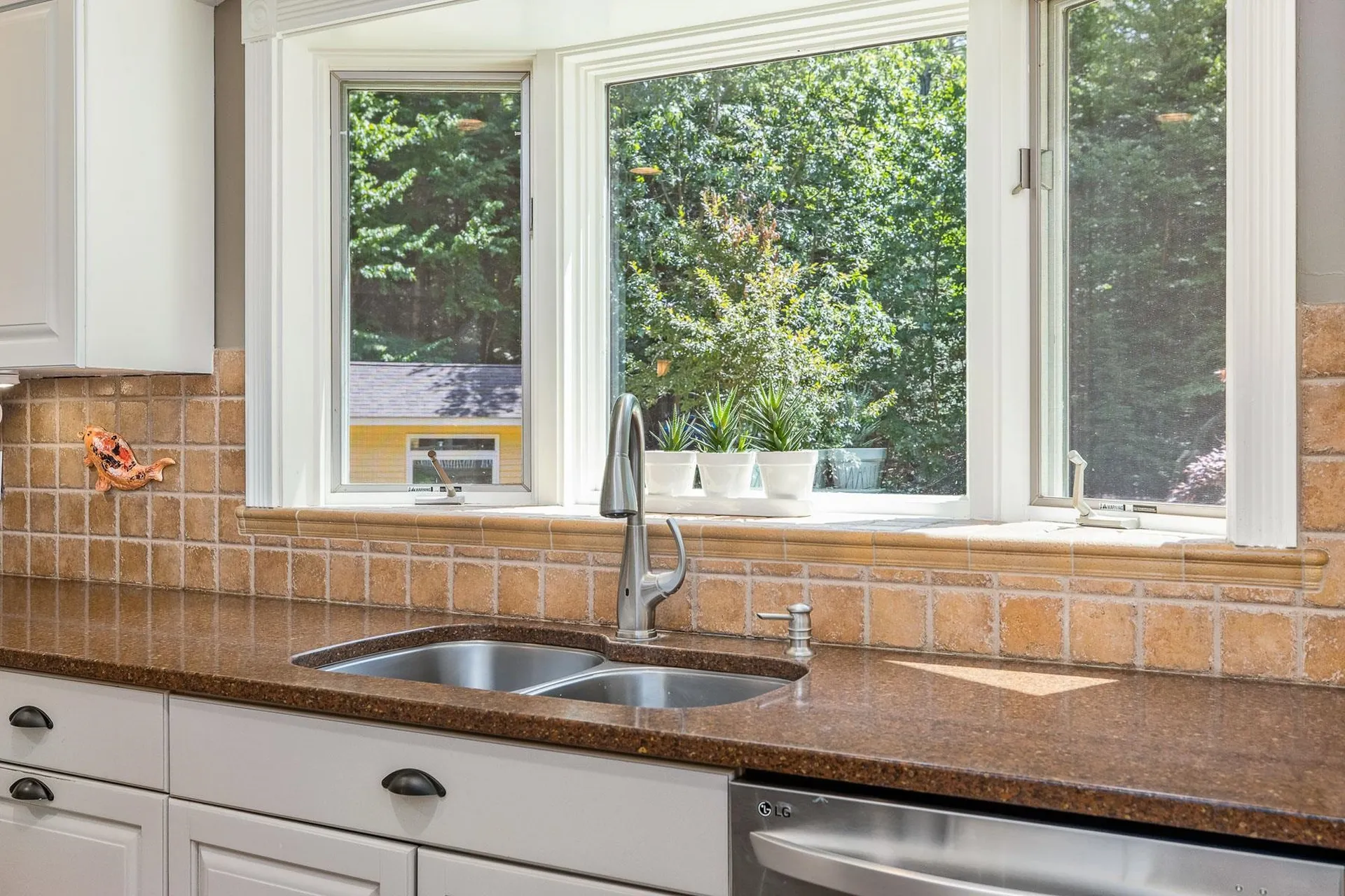 68 Dudley Road Brentwood NH 03833