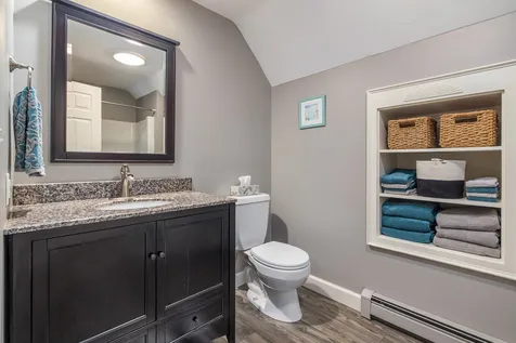 68 Dudley Road Brentwood NH 03833