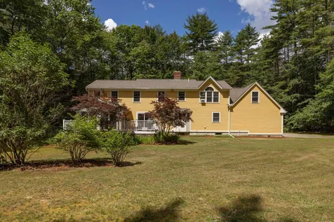 68 Dudley Road Brentwood NH 03833