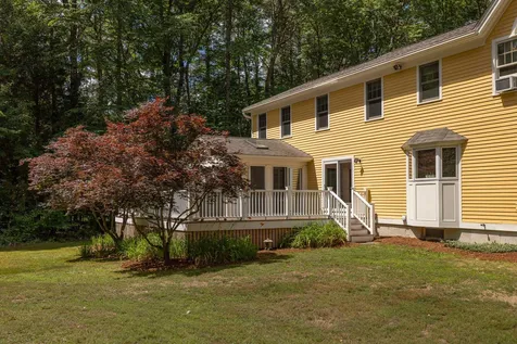 68 Dudley Road Brentwood NH 03833