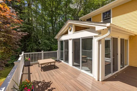 68 Dudley Road Brentwood NH 03833