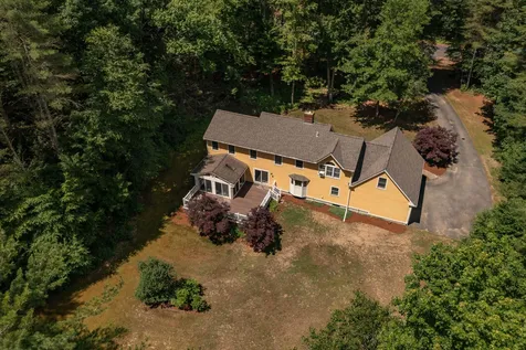 68 Dudley Road Brentwood NH 03833