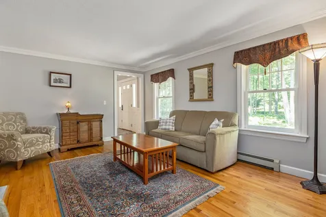 68 Dudley Road Brentwood NH 03833