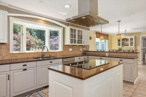 68 Dudley Road Brentwood NH 03833