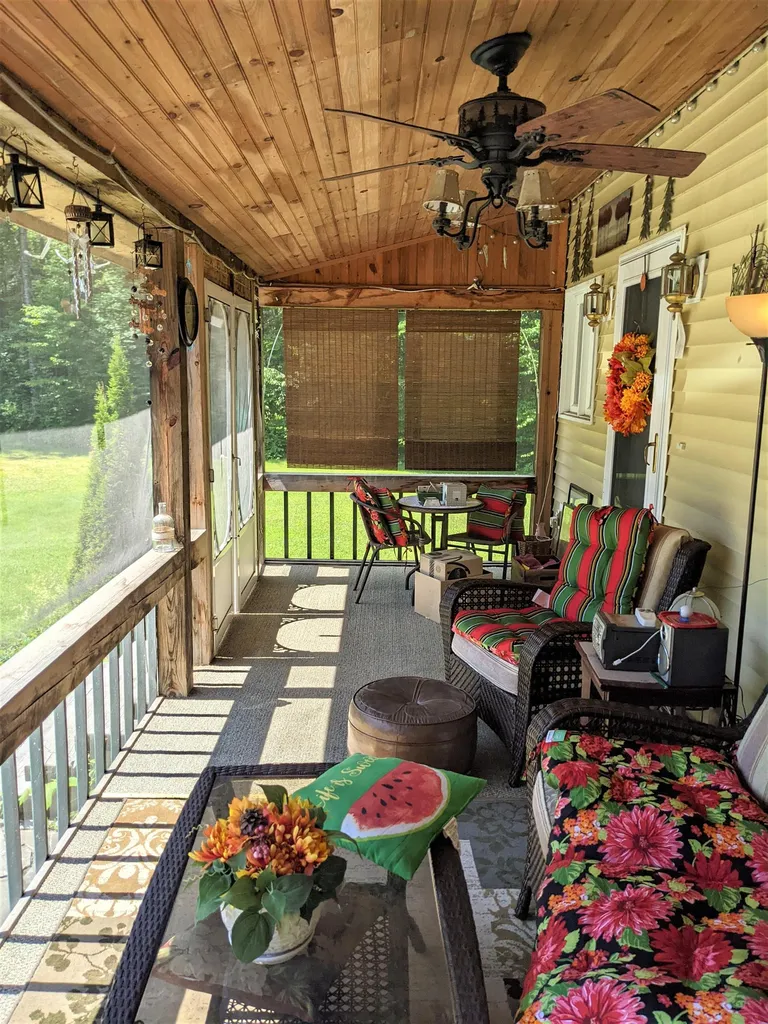 20 Moose Run Errol NH 03579