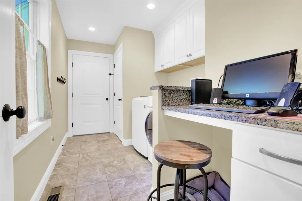 17 Laredo Lane Rochester NH 03868