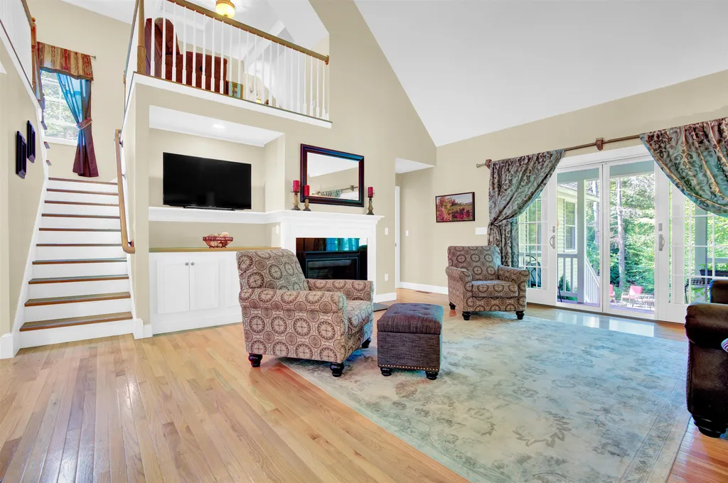 17 Laredo Lane Rochester NH 03868