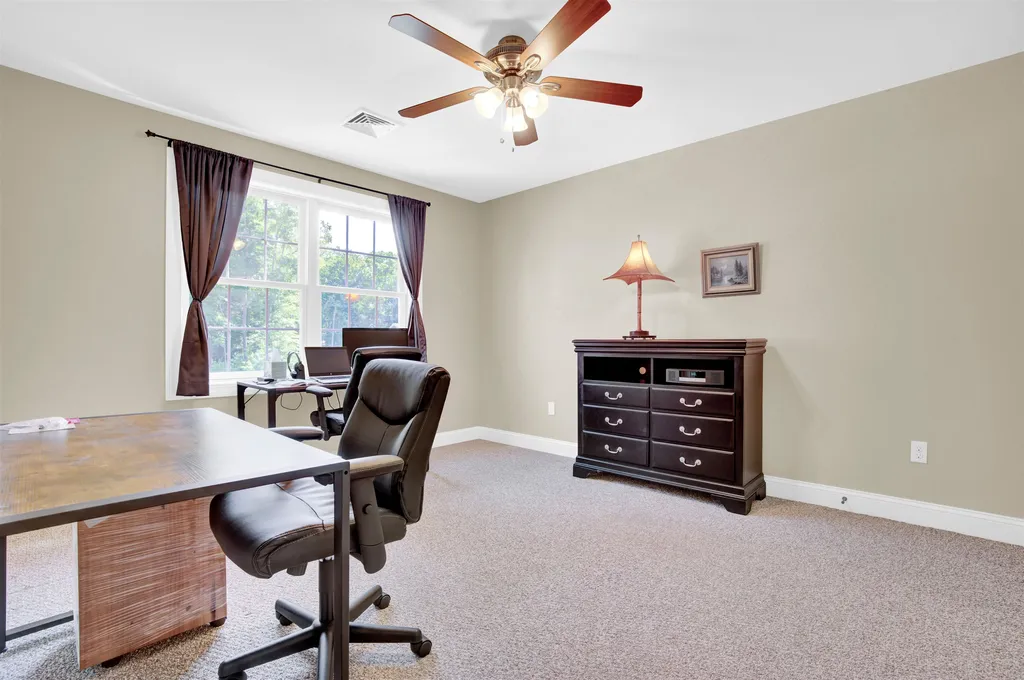 17 Laredo Lane Rochester NH 03868