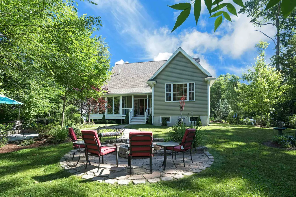 17 Laredo Lane Rochester NH 03868