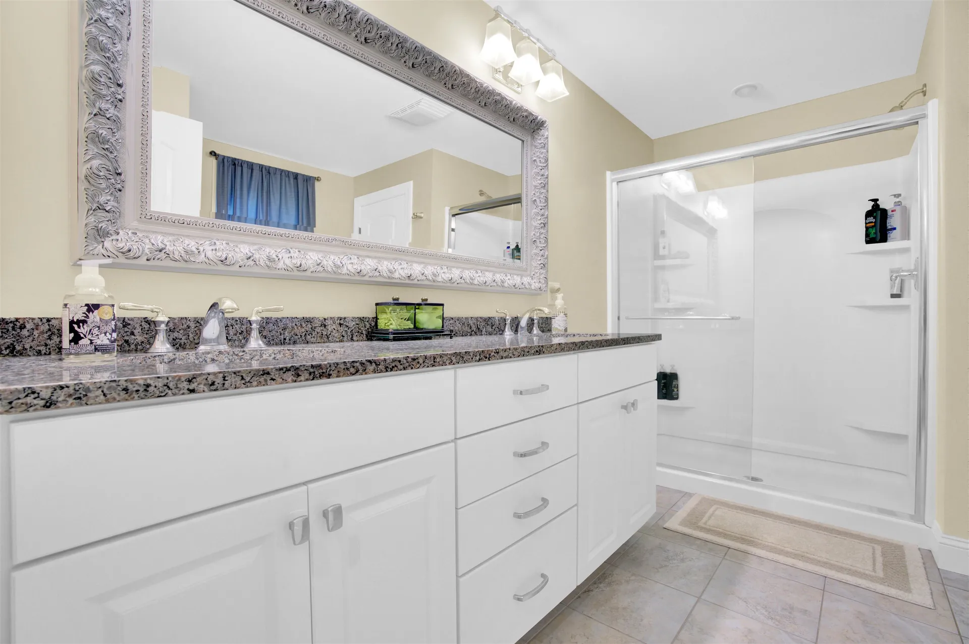 17 Laredo Lane Rochester NH 03868