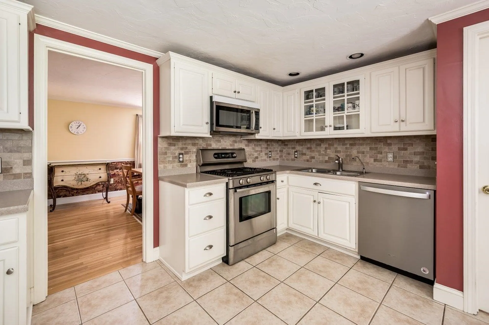 17 Parsonage Drive Laconia NH 03246