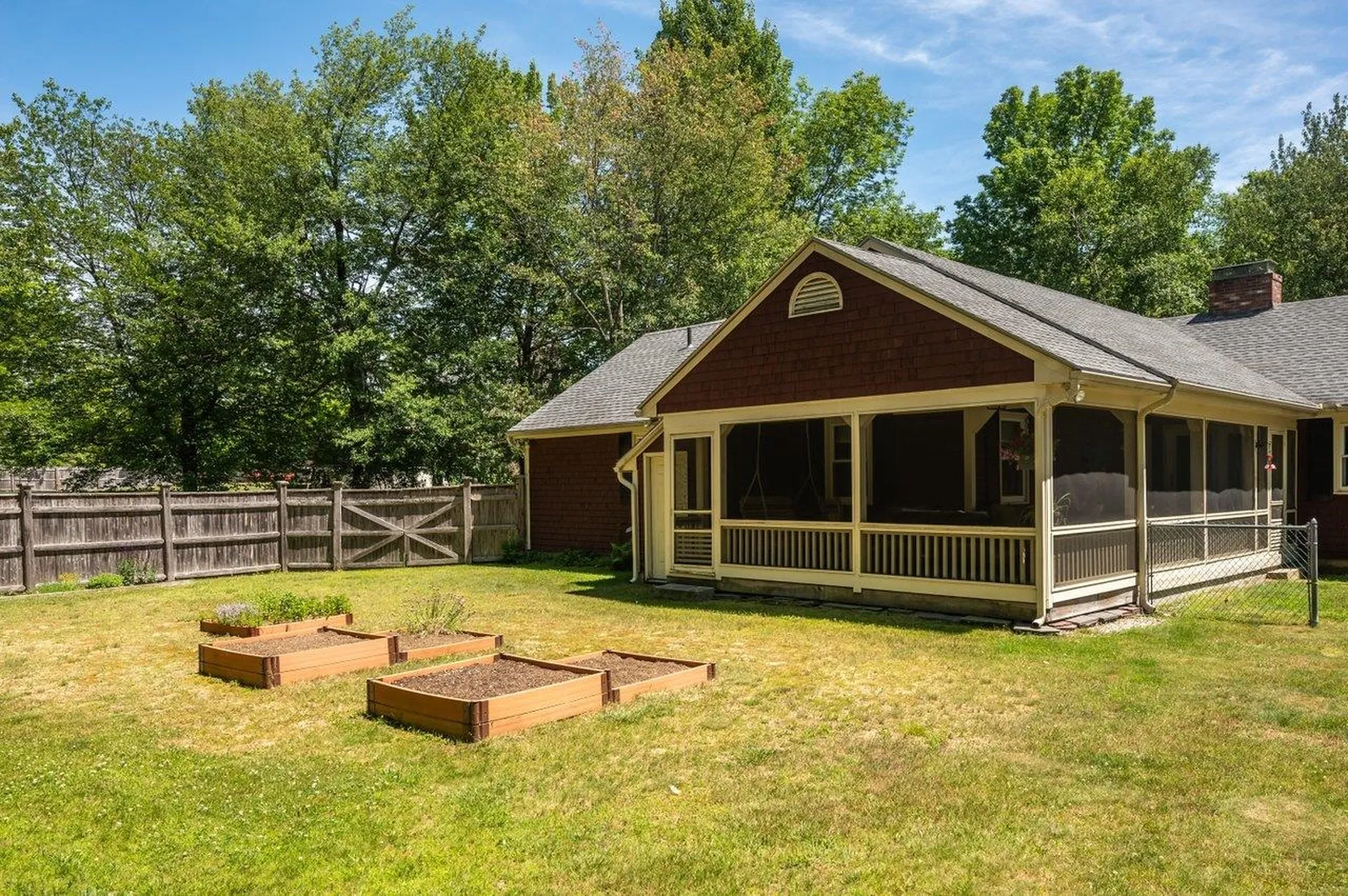 17 Parsonage Drive Laconia NH 03246