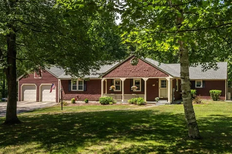 17 Parsonage Drive Laconia NH 03246