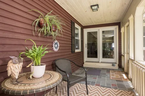 17 Parsonage Drive Laconia NH 03246