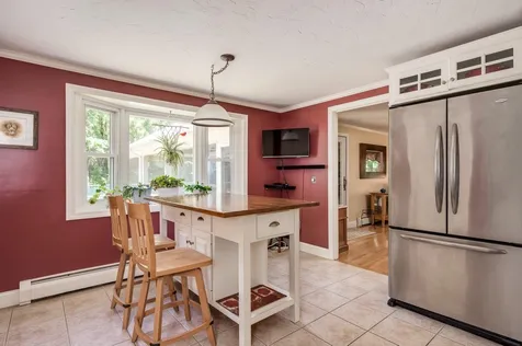 17 Parsonage Drive Laconia NH 03246