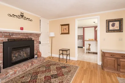 17 Parsonage Drive Laconia NH 03246