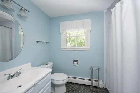 17 Parsonage Drive Laconia NH 03246
