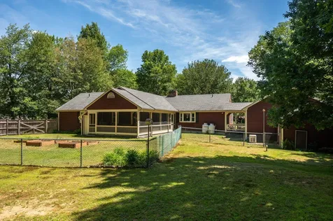 17 Parsonage Drive Laconia NH 03246