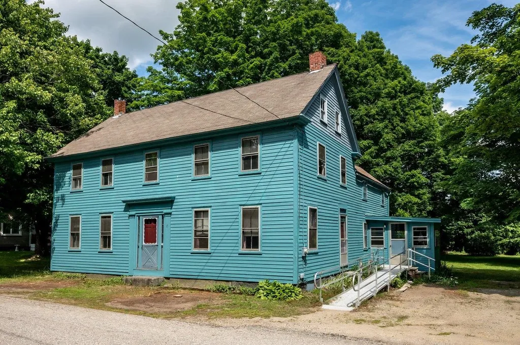 15 Railroad Avenue Newfields NH 03856