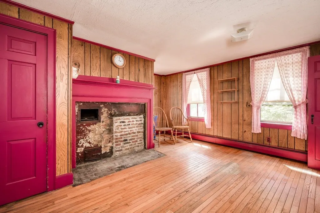 15 Railroad Avenue Newfields NH 03856