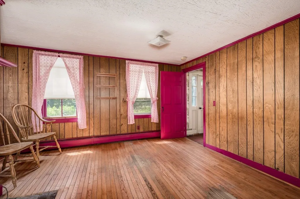 15 Railroad Avenue Newfields NH 03856