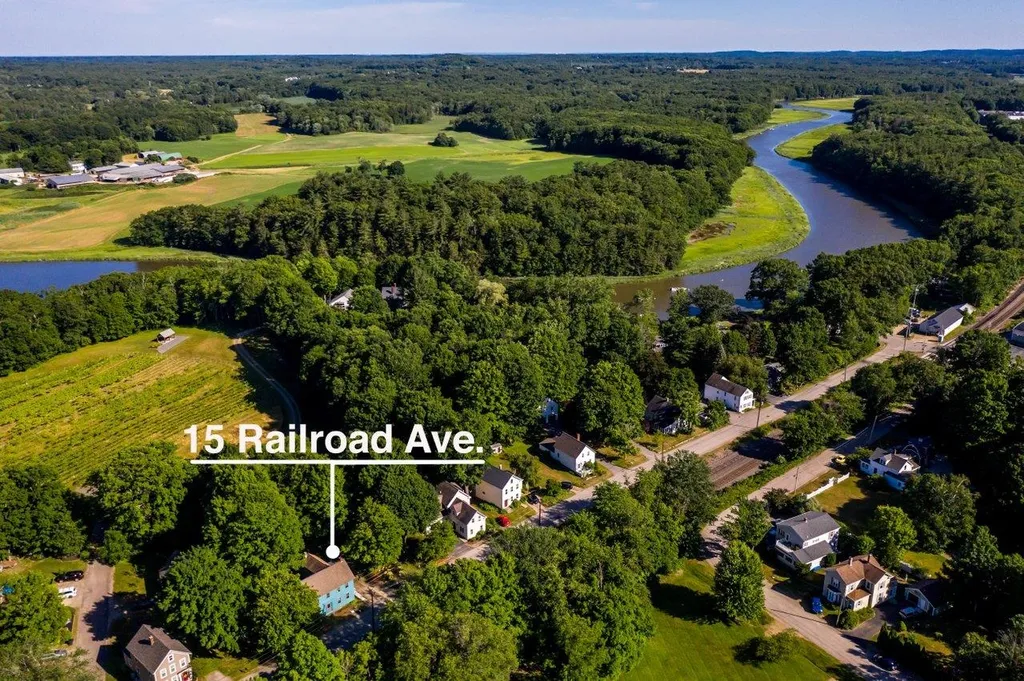 15 Railroad Avenue Newfields NH 03856