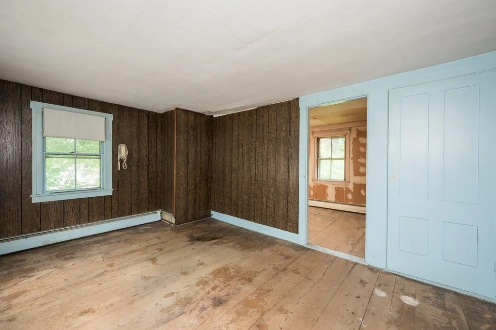 15 Railroad Avenue Newfields NH 03856