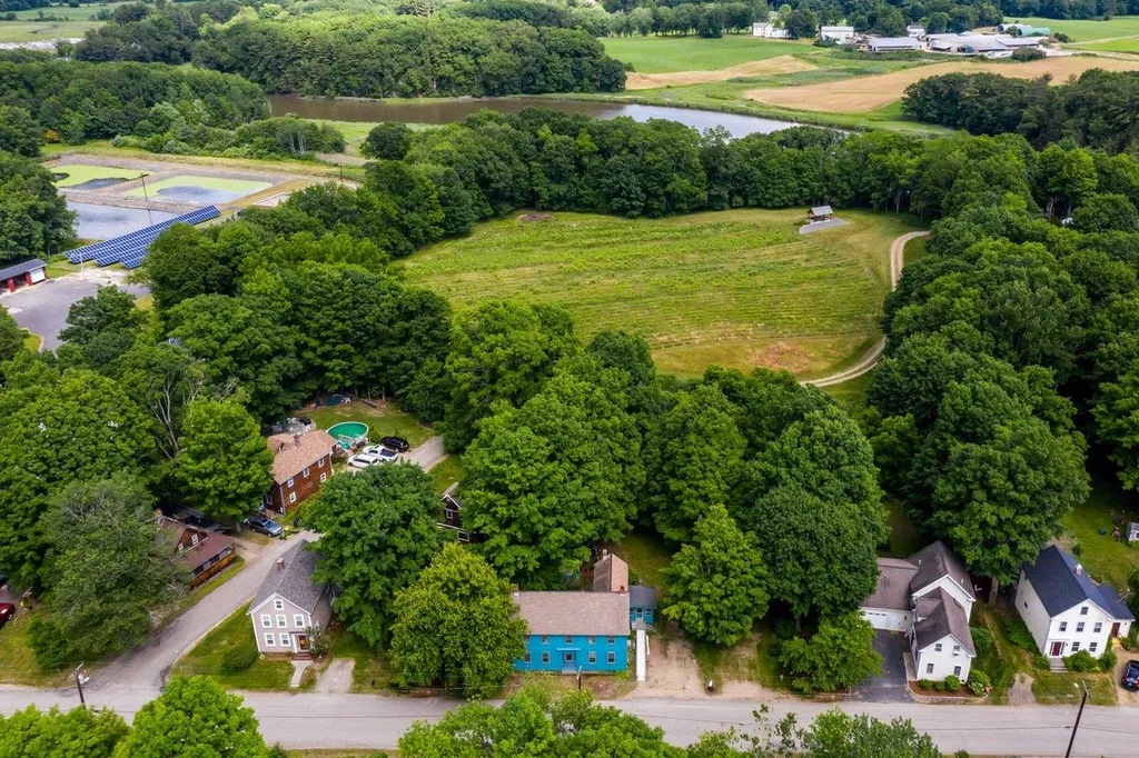 15 Railroad Avenue Newfields NH 03856