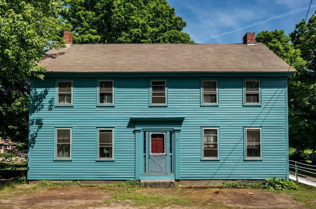 15 Railroad Avenue Newfields NH 03856