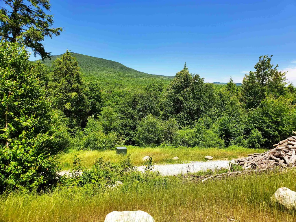 3410 Us Route 4 Mendon VT 05701