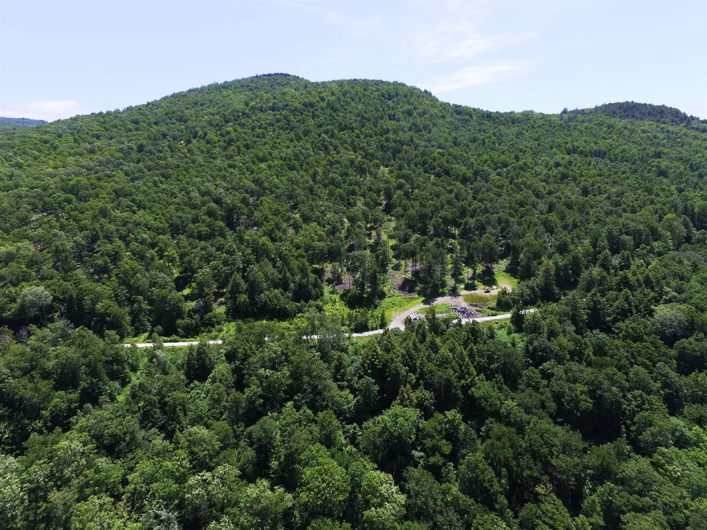 3410 Us Route 4 Mendon VT 05701
