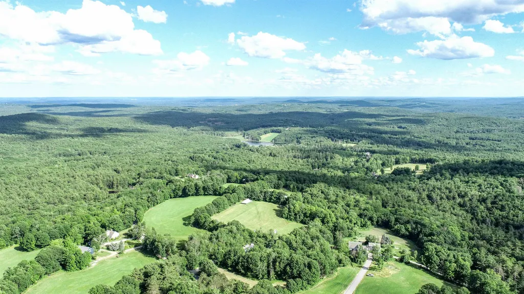 405 Mountain Road Lyndeborough NH 03082