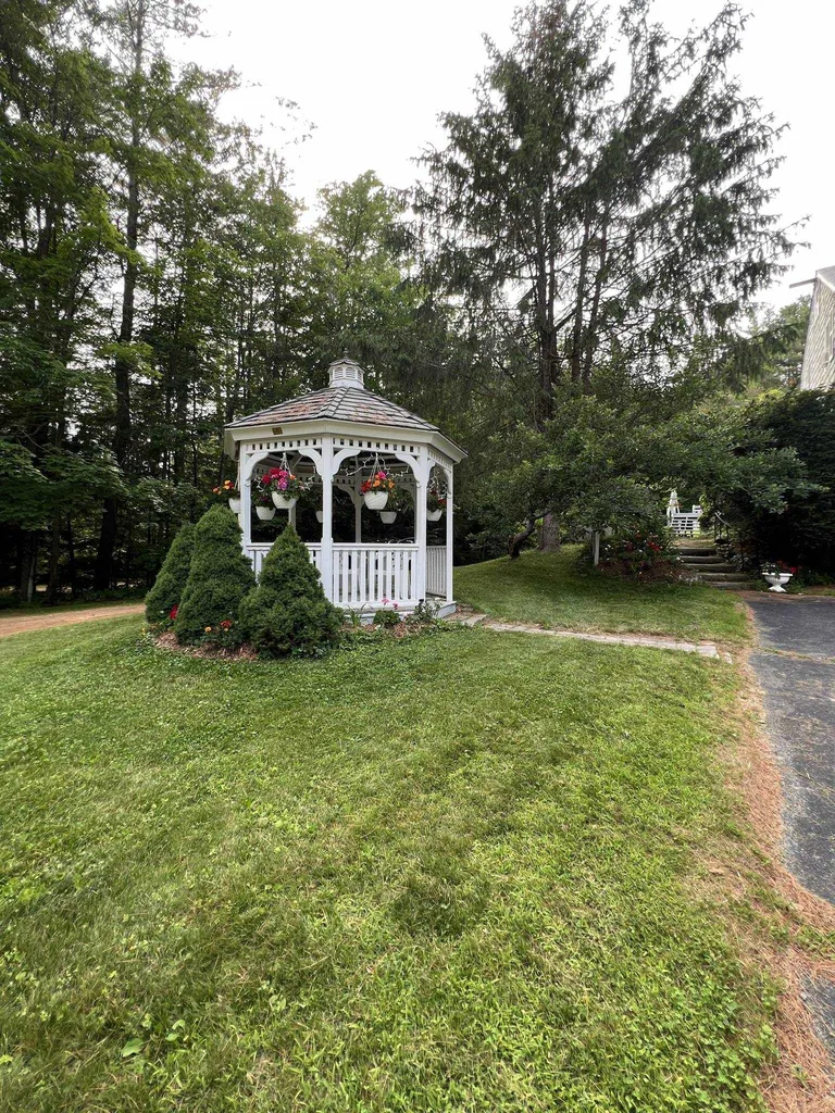 79 Province Road Goshen NH 03752