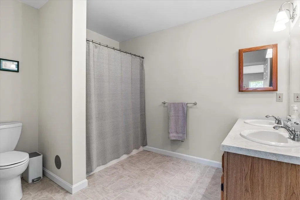 2 Cardinal Lane Essex VT 05452