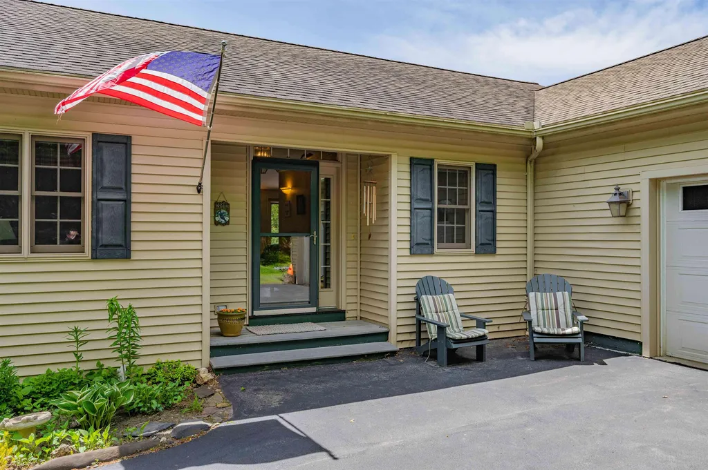 27 Buena Vista Circle Barre Town VT 05641