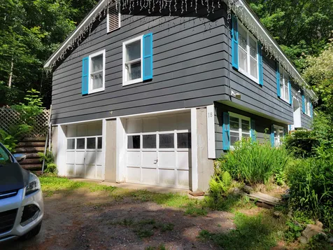 18 Jenness Lane Ashland NH 03217