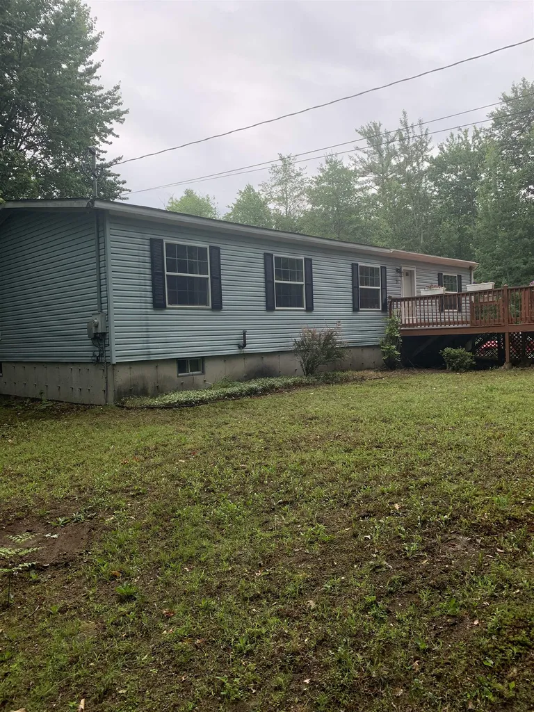 31 Bog Road Hillsborough NH 03244
