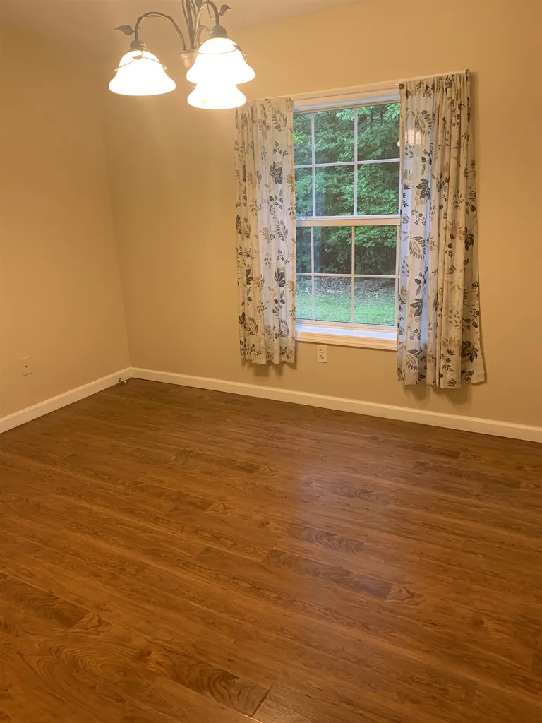 31 Bog Road Hillsborough NH 03244